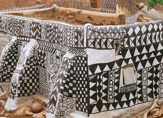Tiébélé: a unique village where each house is a real masterpiece