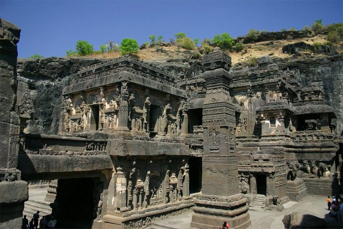 Kailasa temple: unique Hindu temple carved out of one single rock Кайласанатха