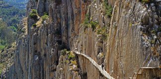 Caminito del Rey: the most dangerous and breathtaking touristic route is finally opened for public