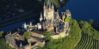 Cochem: a cozy German city that keeps 1 billion-dollar worth secret