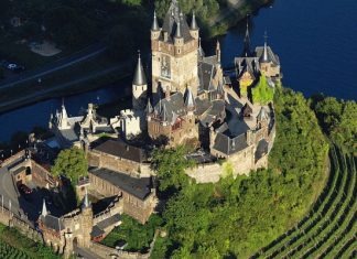 Cochem: a cozy German city that keeps 1 billion-dollar worth secret