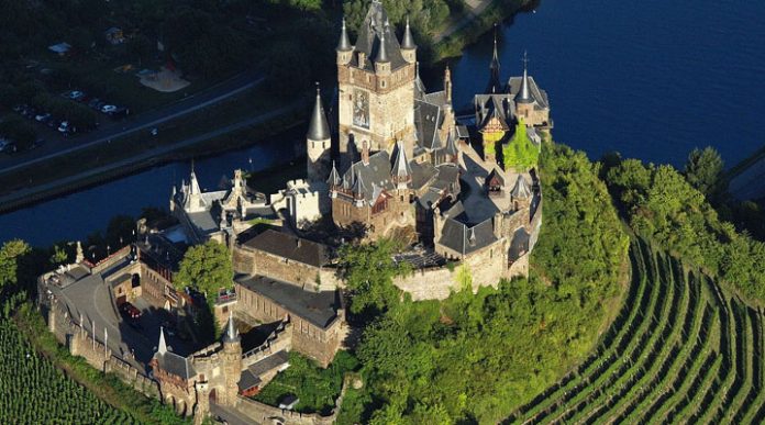 Cochem: a cozy German city that keeps 1 billion-dollar worth secret