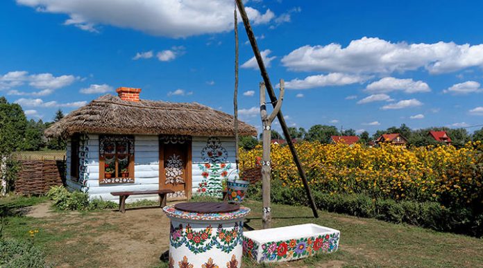 Zalipie: the most colorful village of Poland