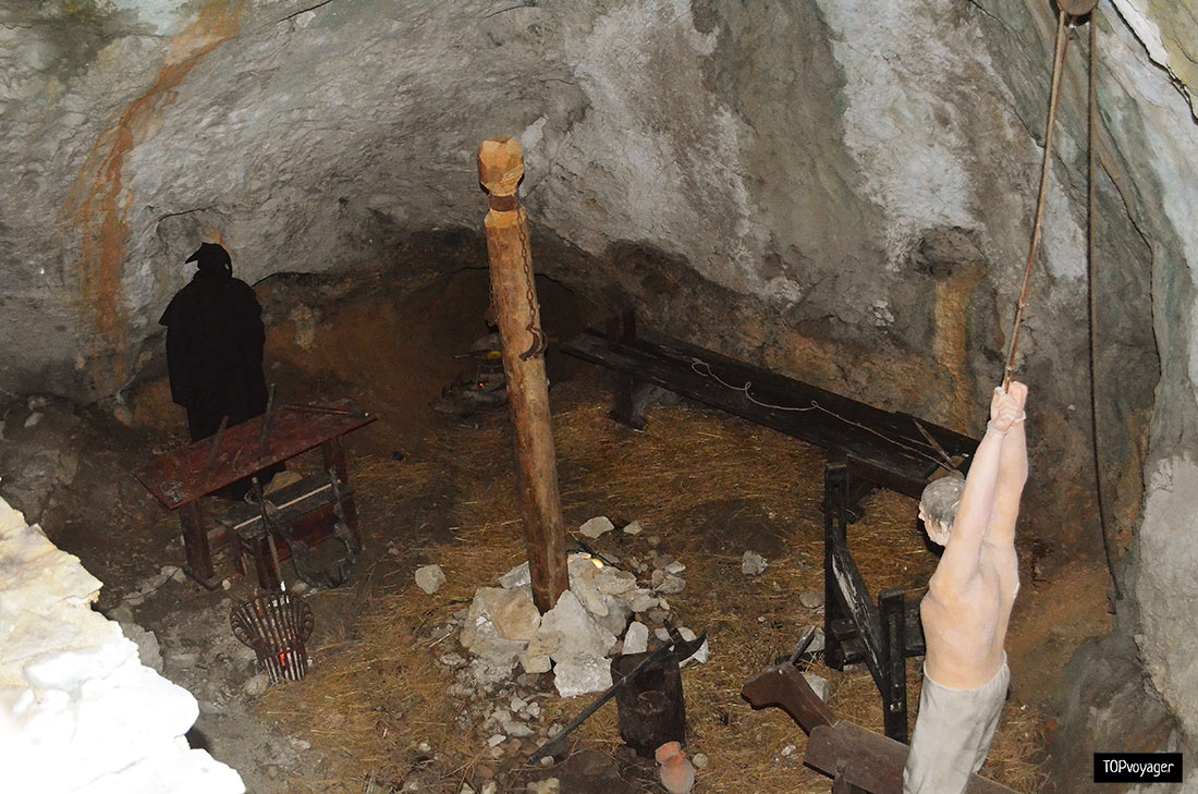 Predjama Castle