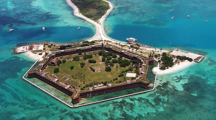 Fort Jefferson: An Amazing Abandoned Prison on a Tropical Island
