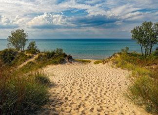 The most dangerous bodies of water in the world: TOP-10 secrets hiding behind an idyll