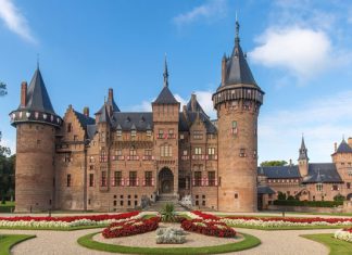 De Haar: the largest and the most luxurious castle of the Netherlands