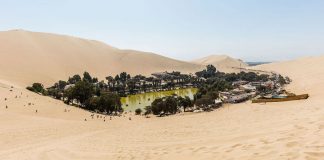 Oasis Huacachina: a natural paradise that may soon disappear
