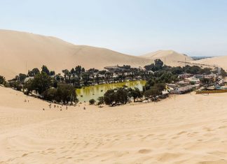 Oasis Huacachina: a natural paradise that may soon disappear