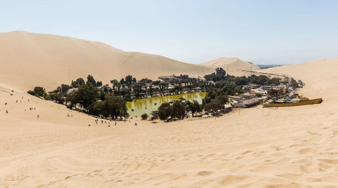 Oasis Huacachina: a natural paradise that may soon disappear