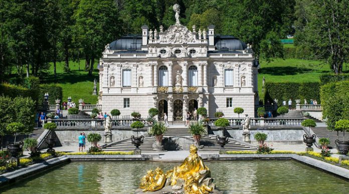 Linderhof Palace: a small but extravagant ensemble of the Mad King