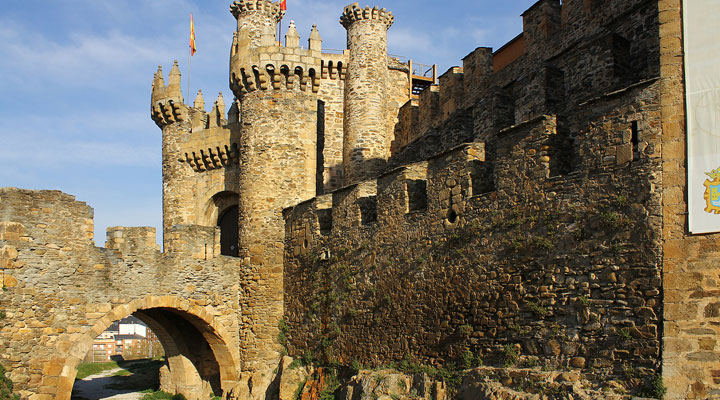 Ponferrada Castle: Medieval Templar fortress in Spain