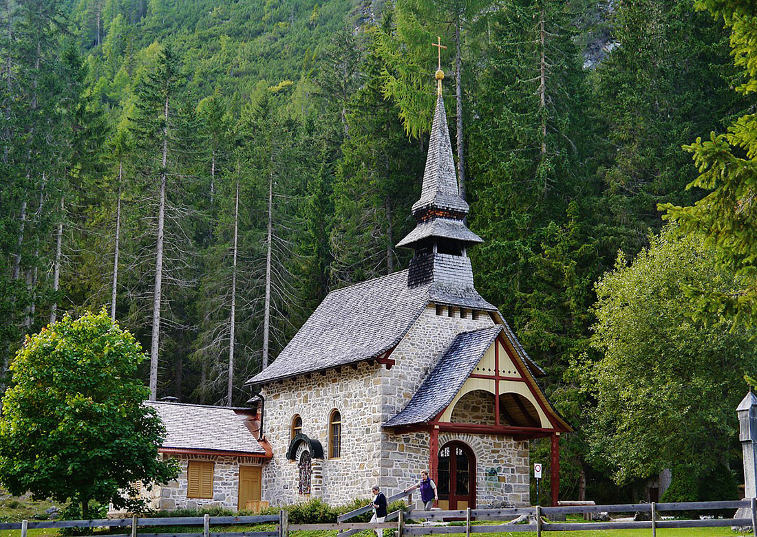 Chapel of St. Mary by the lake Prags
