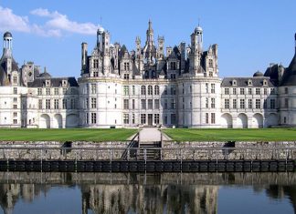 Château de Chambord: the most famous and the most magnificent royal castle in the Loire Valley
