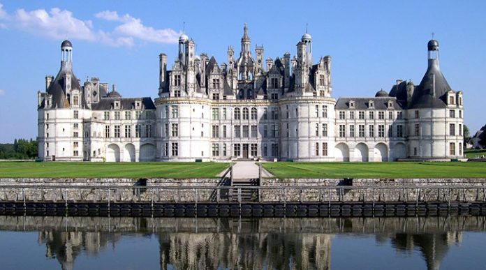 Château de Chambord: the most famous and the most magnificent royal castle in the Loire Valley