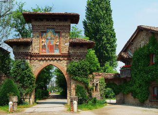 Grazzano Visconti: tiny Italian village that looks like a fairytale place