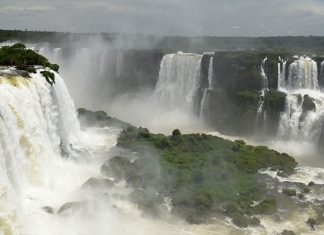 Iguazu Falls: magnificent wonder of South America
