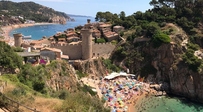 Most beautiful beaches of Spain: the best places for those who need an exquisite bliss