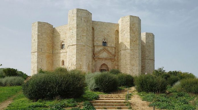 Castel del Monte – the most mysterious palace in Italy