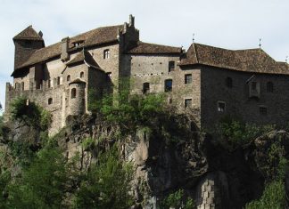 Runkelstein Castle: the spirit of the Middle Ages in the Italian Alps