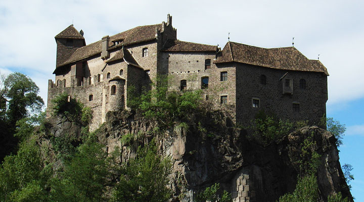 Runkelstein Castle: the spirit of the Middle Ages in the Italian Alps