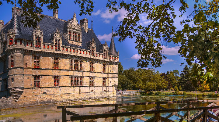 Azay-le-Rideau Castle: a real gem of Loire Valley