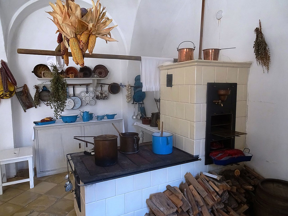 Interior of the Bitov Castle, kitchen