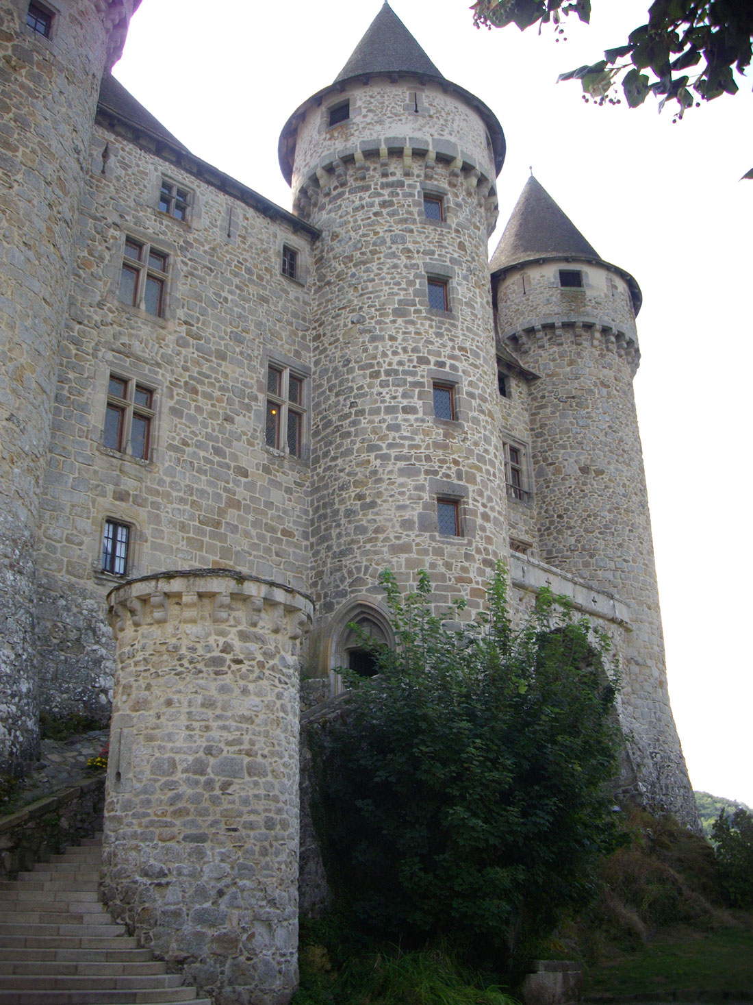 Western facade of the Château de Val
