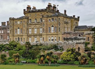 Culzean Castle: insane masterpiece by architect Robert Adam