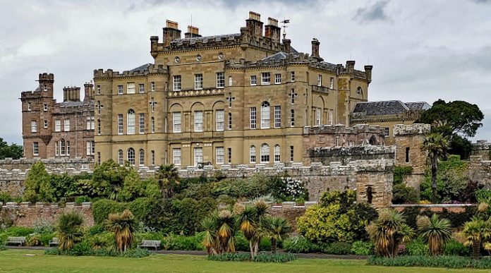 Culzean Castle: insane masterpiece by architect Robert Adam