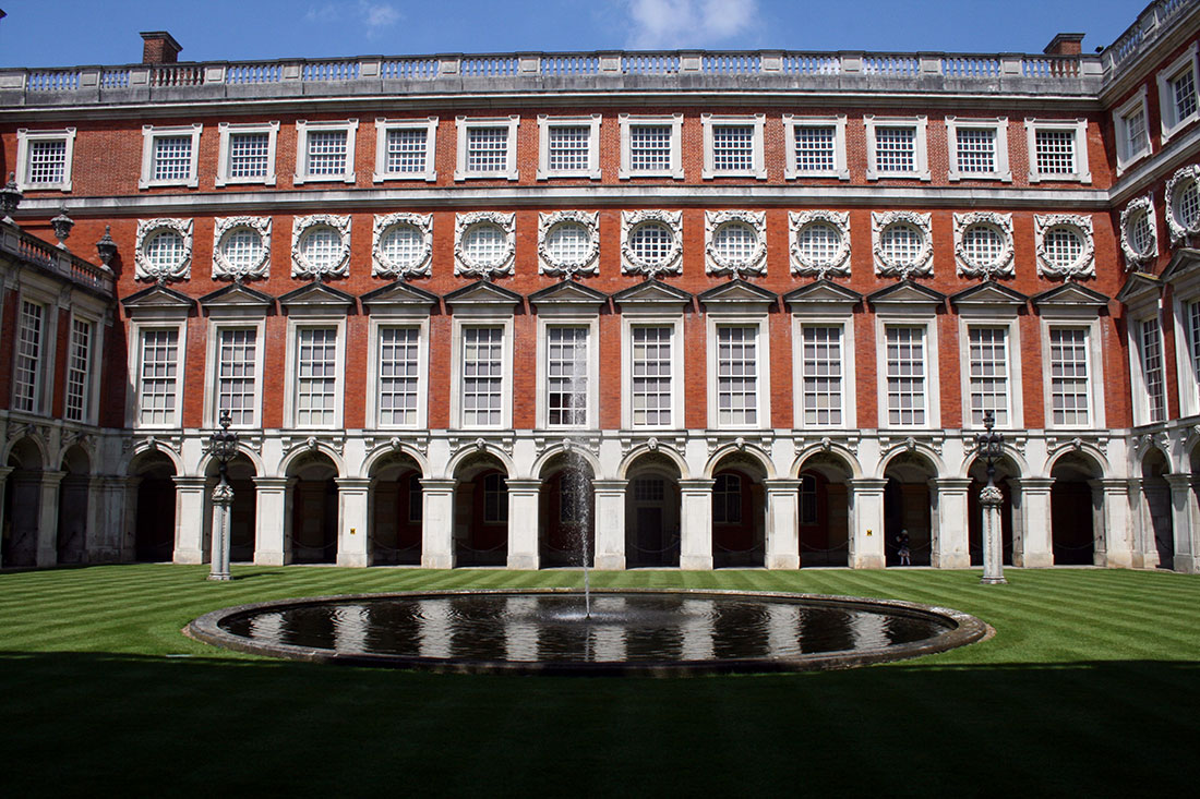 Fountain Court at the Hampton Court Palace