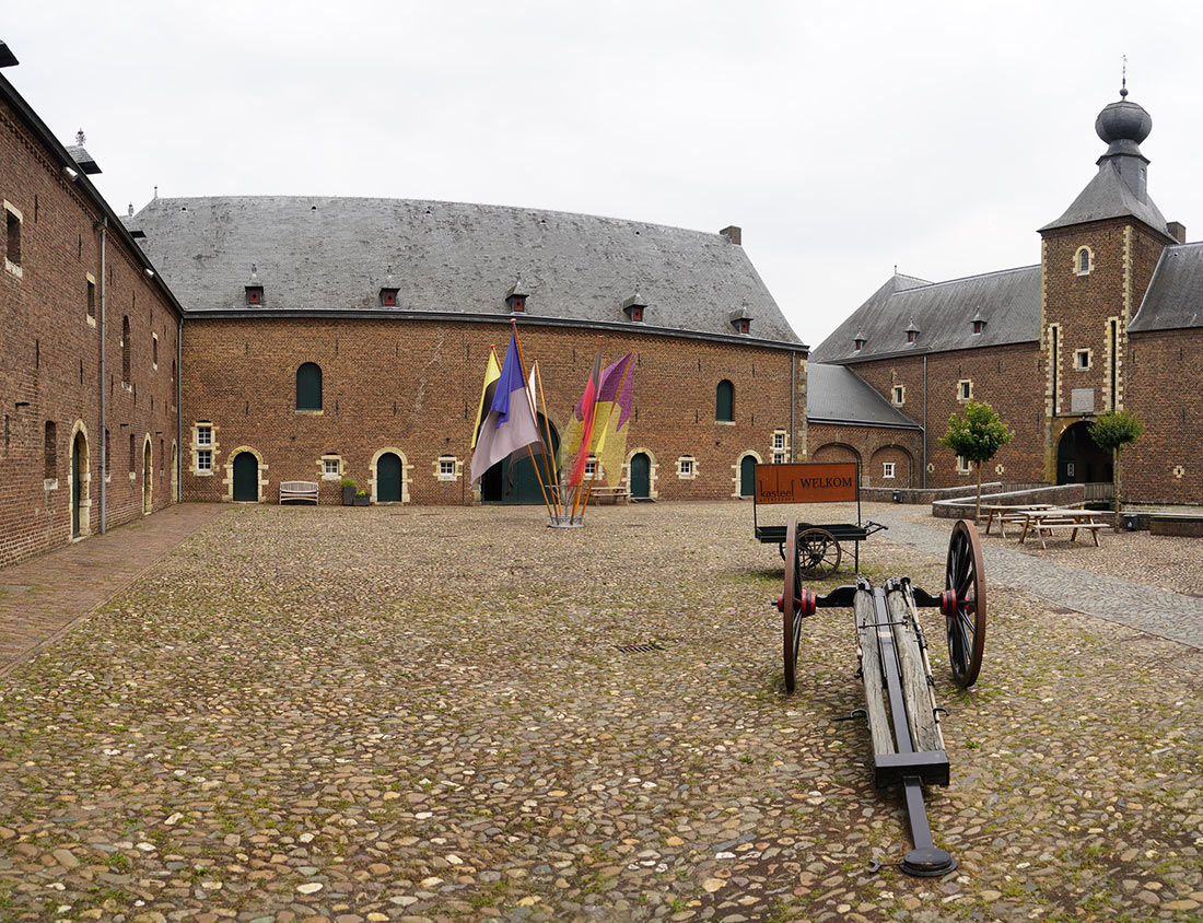 Hoensbroek Castle courtyard