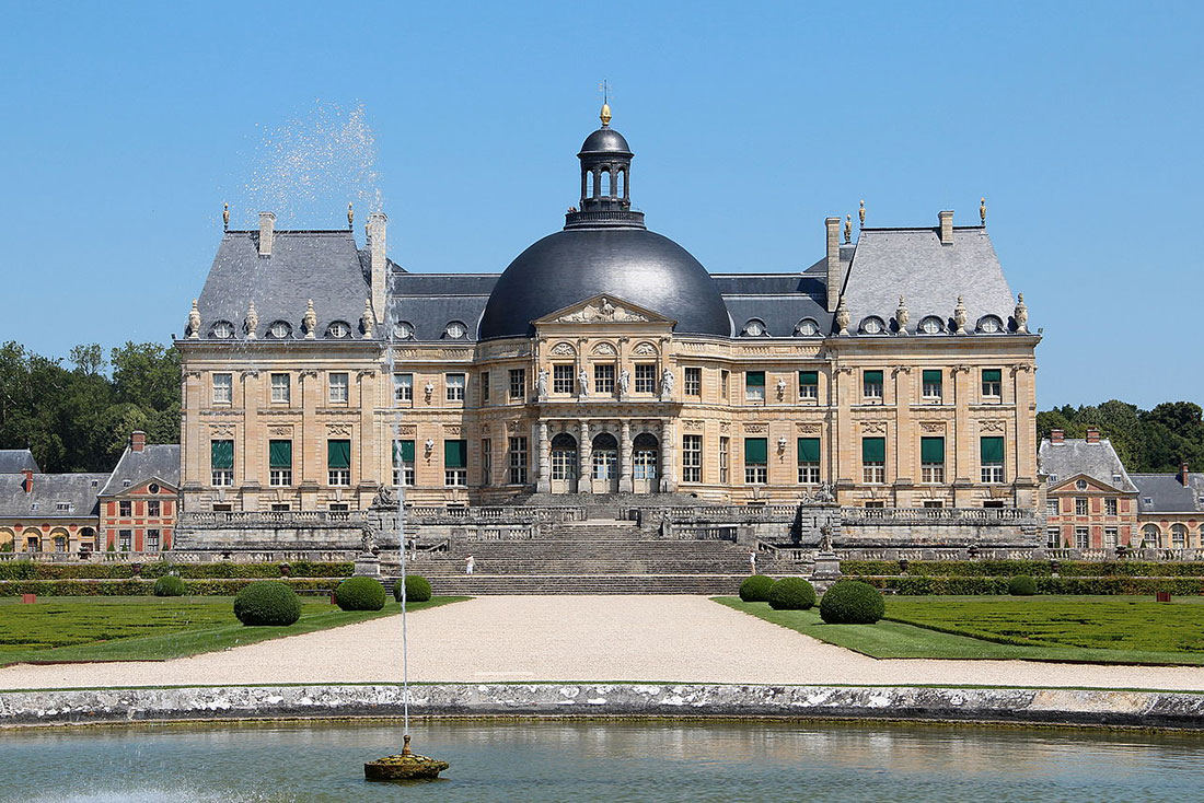 The south facade of the castle of Vaux-le-Vicomte