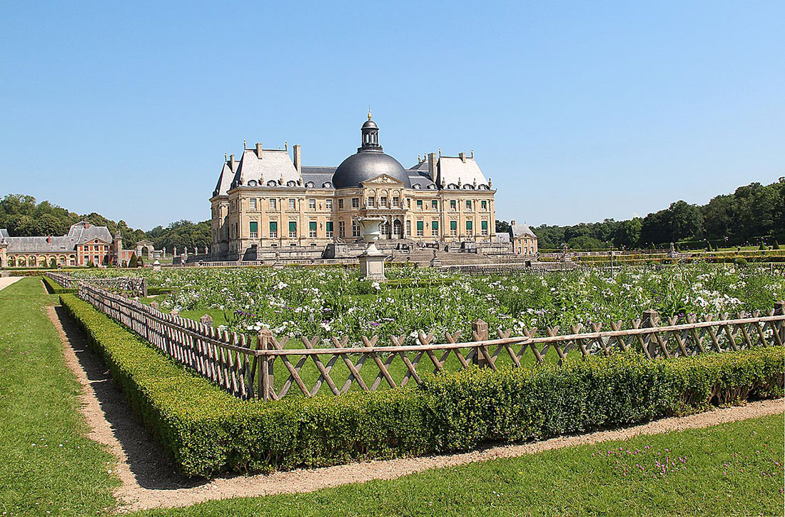 Gardens of the palace of Vaux-le-Vicomte