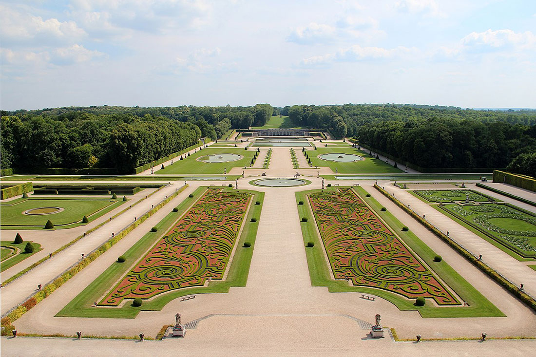 Gardens of the palace of Vaux-le-Vicomte