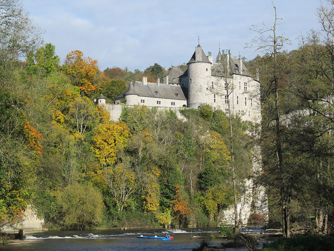 View of the castle Walzin from the river Lesse