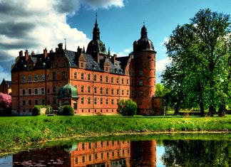 Vallø Castle: one of the most famous historical monuments in Denmark