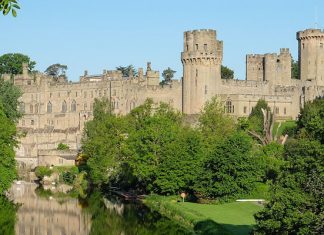 Warwick Castle: An Impressive Heritage of Chivalric Age in Great Britain