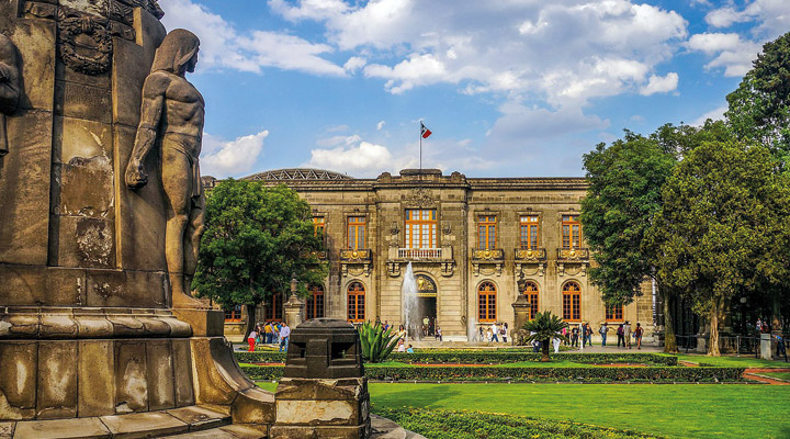 Chapultepec Castle: the only citadel on the North American continent
