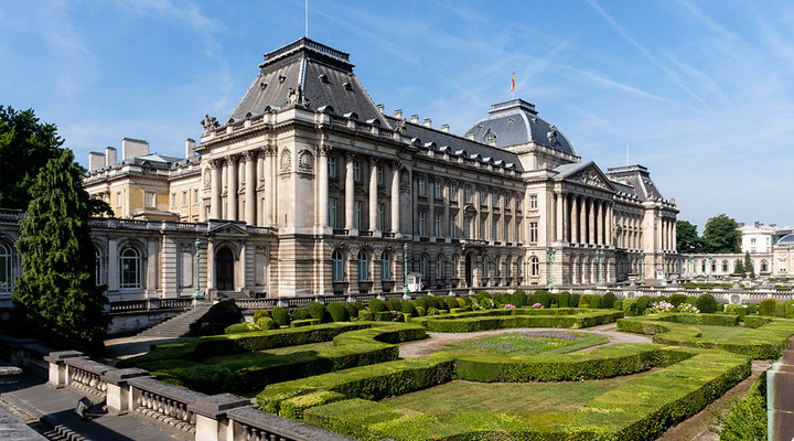 Royal Palace of Brussels: the luxurious residence of the Belgian monarchy