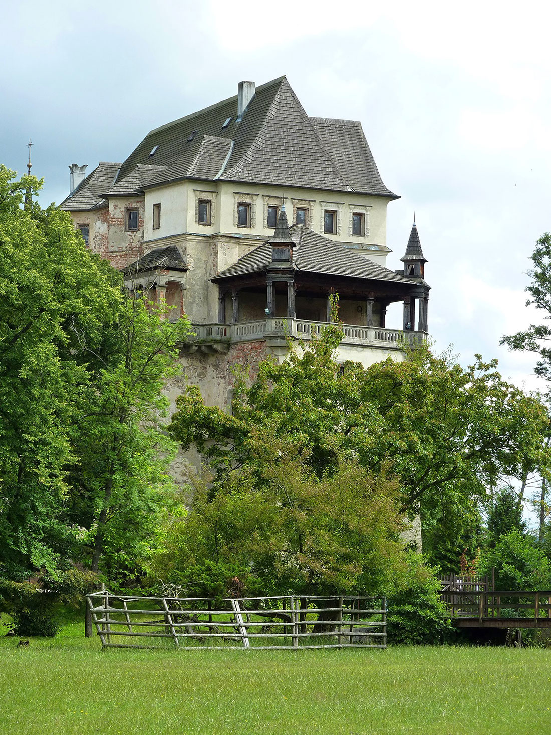 Blatna Castle