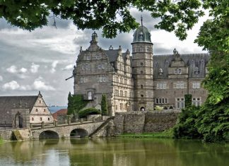Hämelschenburg Castle: one of the most beautiful complexes in Germany