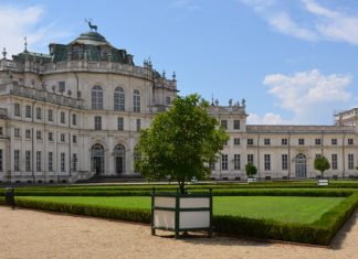 The Residences of the Royal House of Savoy: centers of power of the Dukes of Savoy