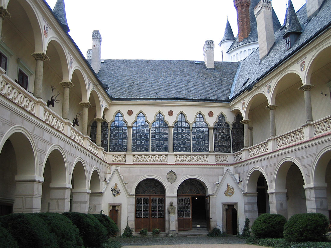 Zleby Castle