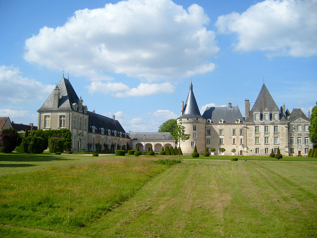 Azay-le-Ferron Castle