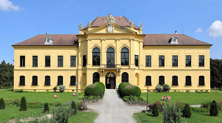 Eckartsau Palace: a witness to the glamor and glory of the Austrian monarchy
