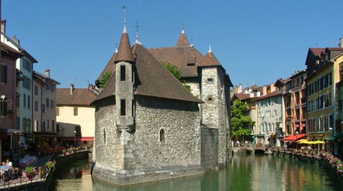 Picturesque Annecy: Venice of Savoie in the foothills of the Alps