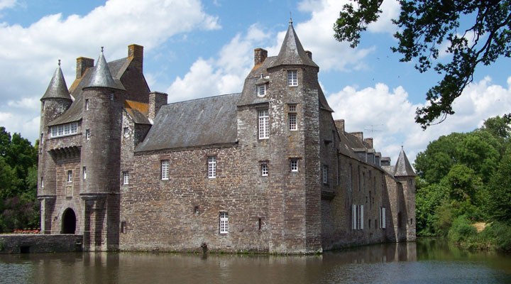 Castles of Brittany: here you can even meet fairies or spirits