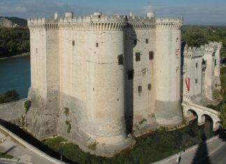 Tarascon Castle: one of the most beautiful medieval castles in Europe