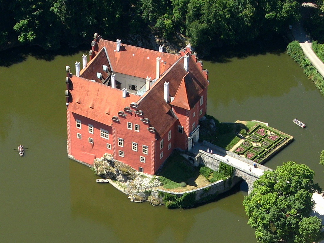 Červená Lhota Castle